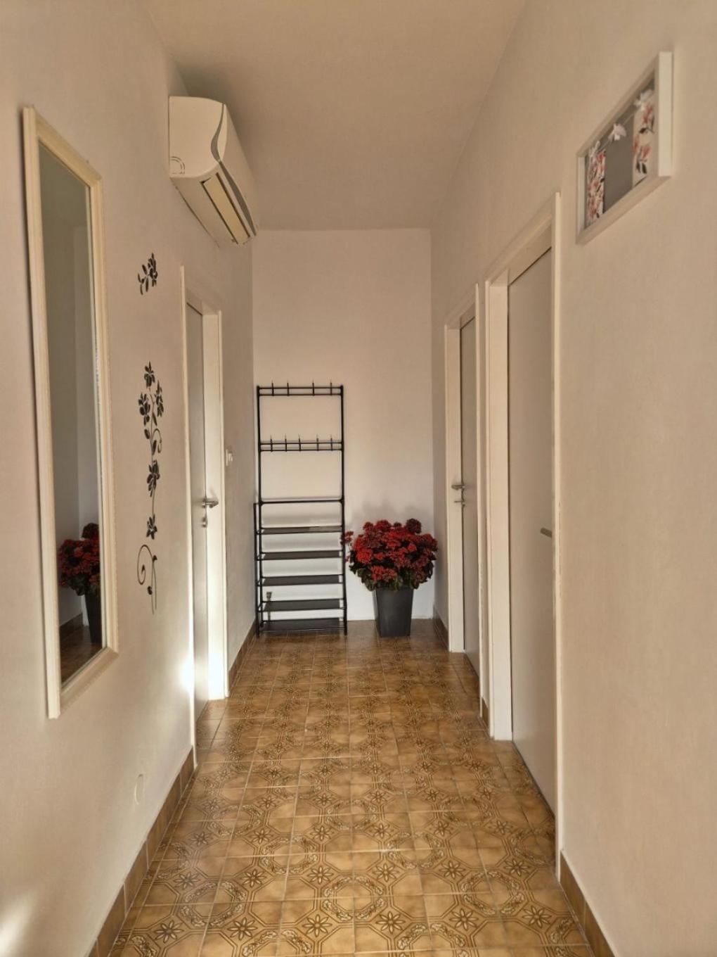 Apartments Josi - Parking And Barbecue Grebaštica 外观 照片